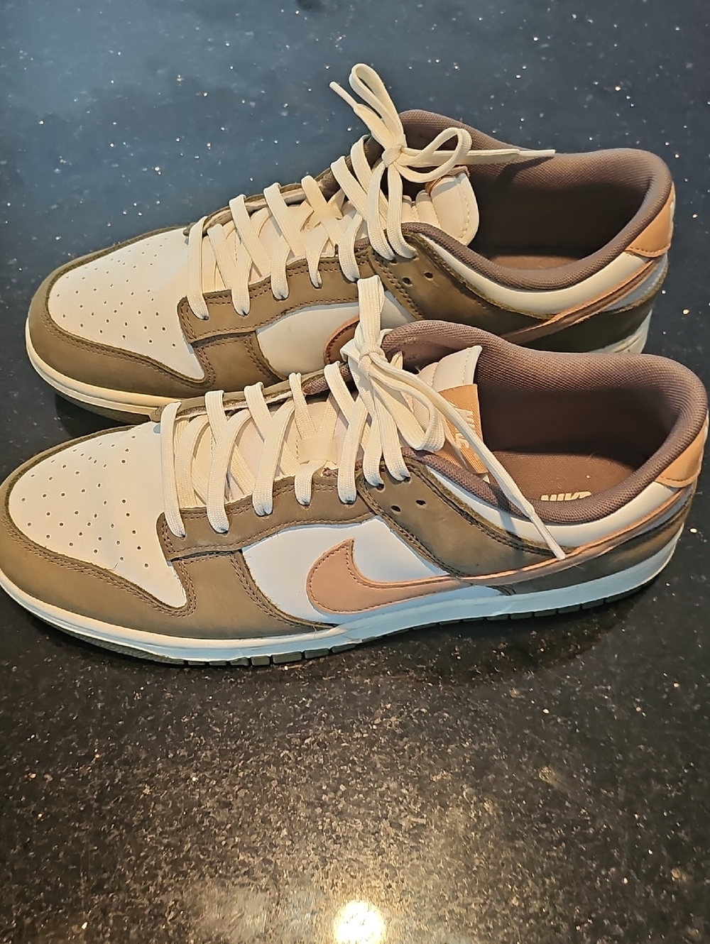 Nike Men’s Low-Top Sneakers in White, Olive & Tan